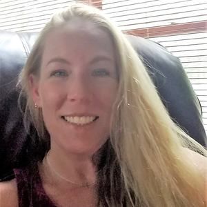 Meet your Posher, Courtney